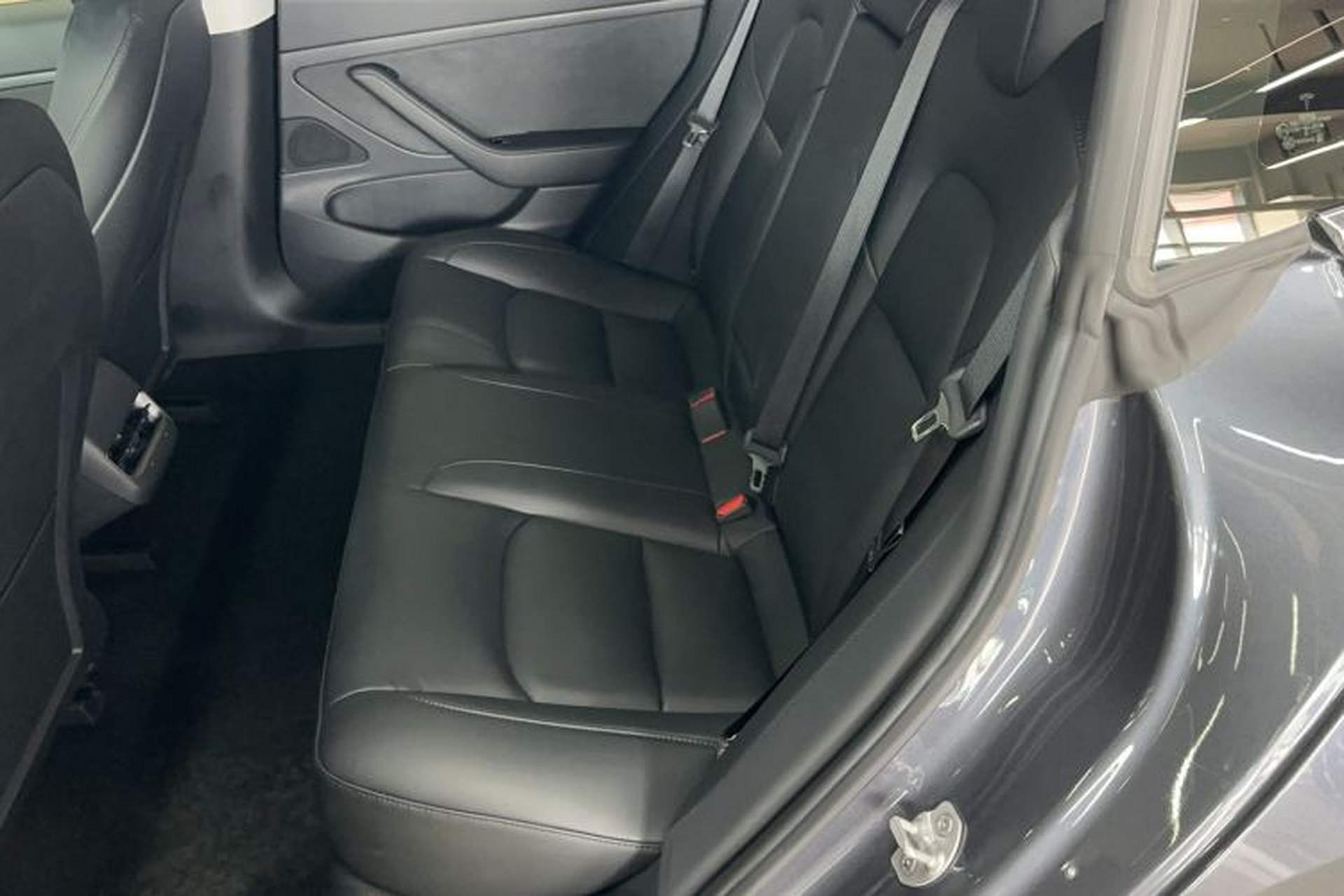 Used Tesla Model 3 2020 Revised Version Standard Range Rear-Wheel Drive – Upgraded Edition Left Rear Seat