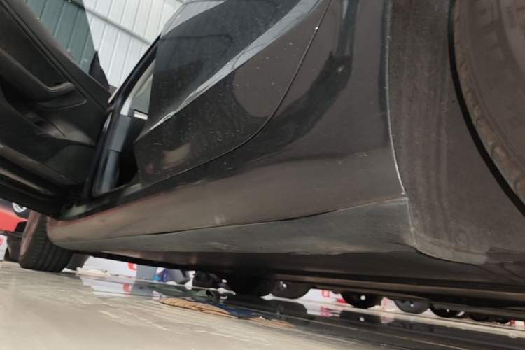 Used Tesla Model 3 2020 Refreshed Version Long-Range Rear-Wheel Drive Left Side Sill