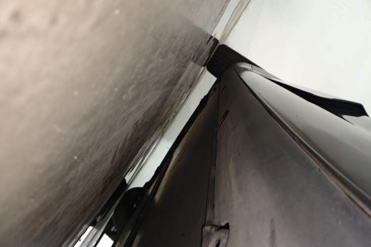Used Tesla Model 3 2020 Refreshed Version Long-Range Rear-Wheel Drive Left Side Sill