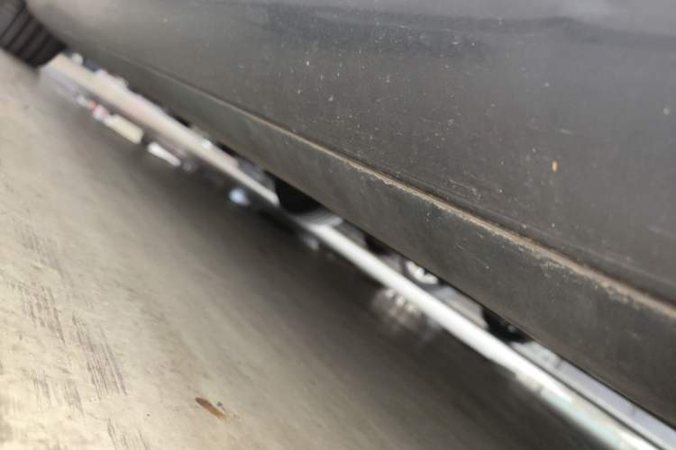 Used Tesla Model 3 2020 Revised Version Standard Range Rear-Wheel Drive – Upgraded Edition Left Side Sill