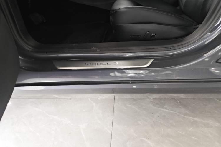 Used Tesla Model 3 2020 Standard Range Rear-Wheel Drive Upgraded Version Left Side Sill