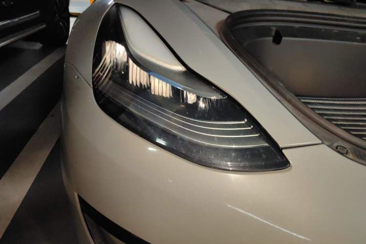 Used Tesla Model 3 2020 Standard Range Rear-Wheel Drive Upgraded Version Right Front Headlight
