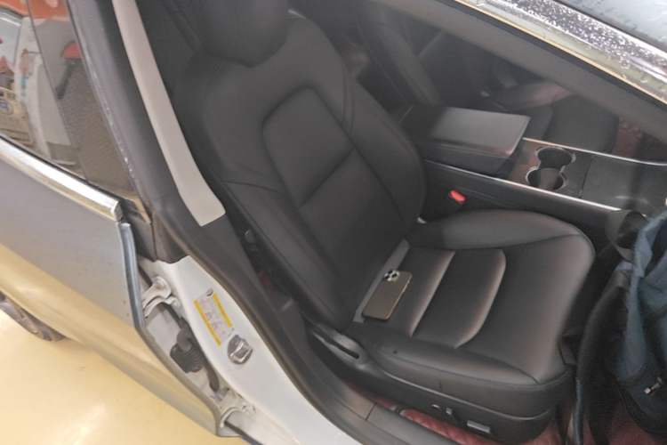 Used Tesla Model 3 2020 Revised Version Standard Range Rear-Wheel Drive – Upgraded Edition Right Front Seat