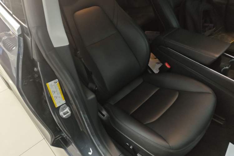 Used Tesla Model 3 2020 Revised Version Standard Range Rear-Wheel Drive – Upgraded Edition Right Front Seat