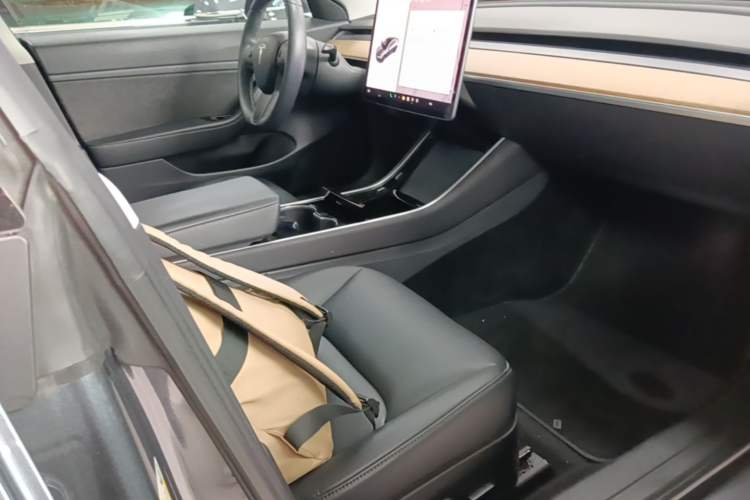 Used Tesla Model 3 2020 Refreshed Version Long-Range Rear-Wheel Drive Right Front Seat