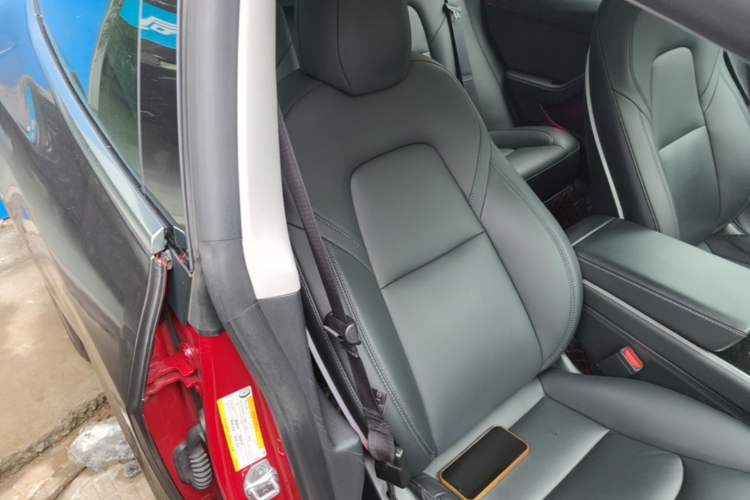 Used Tesla Model 3 2020 Revised Version Standard Range Rear-Wheel Drive – Upgraded Edition Right Front Seat