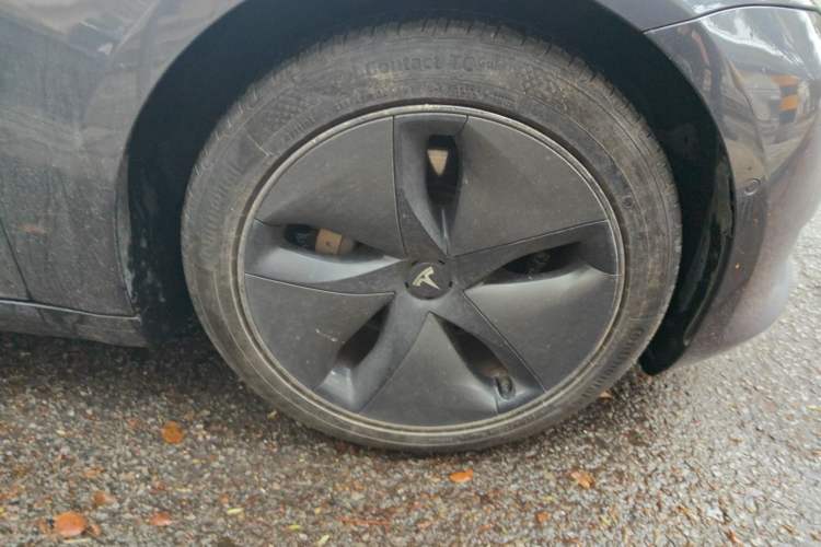 Used Tesla Model 3 2020 Standard Range Rear-Wheel Drive Upgraded Version Right Front Wheel Hub
