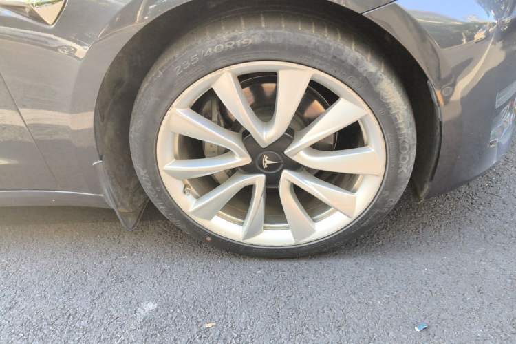 Used Tesla Model 3 2020 Refreshed Version Long-Range Rear-Wheel Drive Right Front Wheel Hub