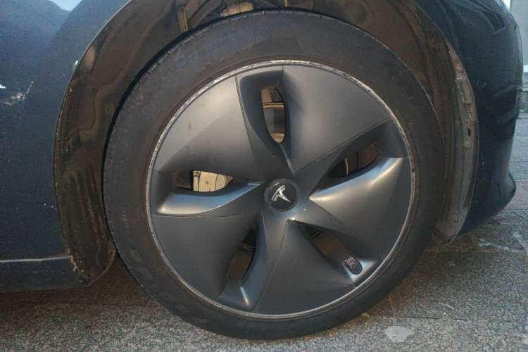 Used Tesla Model 3 2020 Standard Range Rear-Wheel Drive Upgraded Version Right Front Wheel Hub