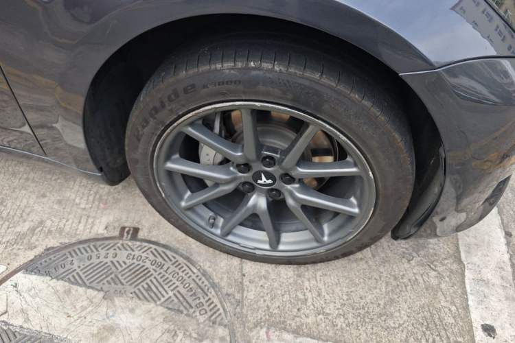 Used Tesla Model 3 2020 Standard Range Rear-Wheel Drive Upgraded Version Right Front Wheel Hub
