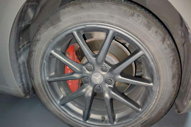 Used Tesla Model 3 2020 Standard Range Rear-Wheel Drive Upgraded Version Right Front Wheel Hub