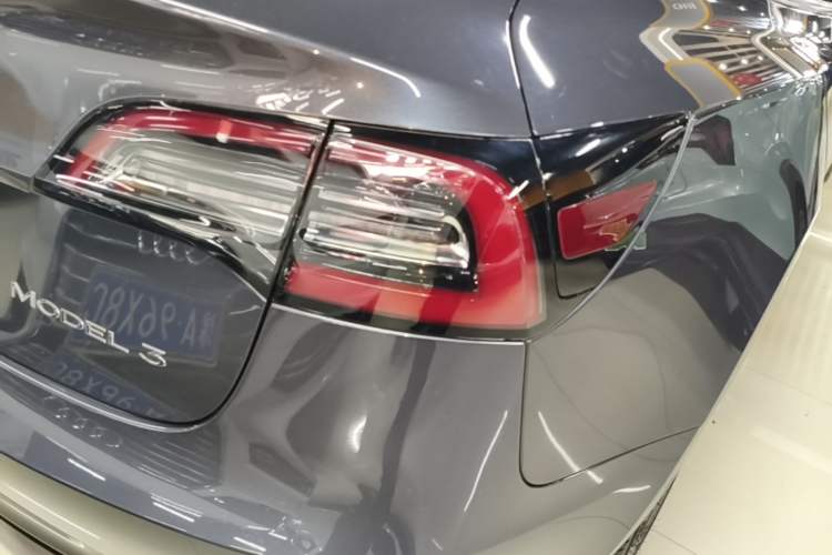 Used Tesla Model 3 2020 Standard Range Rear-Wheel Drive Upgraded Version Right Rear Taillight