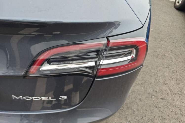 Used Tesla Model 3 2020 Standard Range Rear-Wheel Drive Upgraded Version Right Rear Taillight
