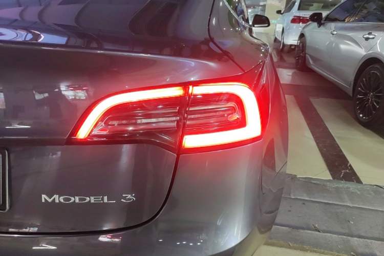 Used Tesla Model 3 2020 Standard Range Rear-Wheel Drive Upgraded Version Right Rear Taillight
