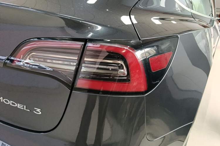 Used Tesla Model 3 2020 Refreshed Version Long-Range Rear-Wheel Drive Right Rear Taillight