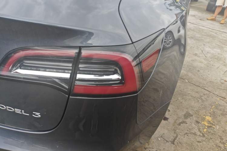 Used Tesla Model 3 2020 Revised Version Standard Range Rear-Wheel Drive – Upgraded Edition Right Rear Taillight