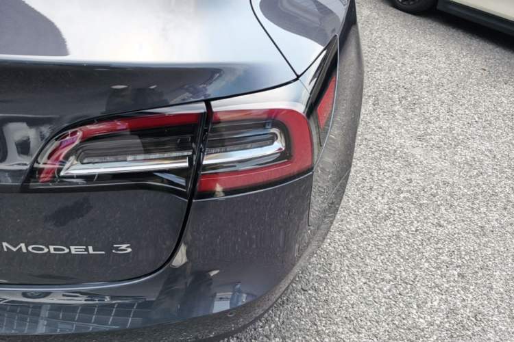 Used Tesla Model 3 2020 Refreshed Version Long-Range Rear-Wheel Drive Right Rear Taillight
