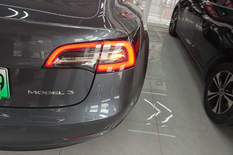 Used Tesla Model 3 2020 Standard Range Rear-Wheel Drive Upgraded Version Right Rear Taillight