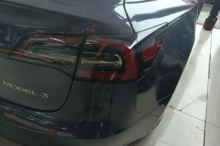 Used Tesla Model 3 2020 Revised Version Standard Range Rear-Wheel Drive – Upgraded Edition Right Rear Taillight