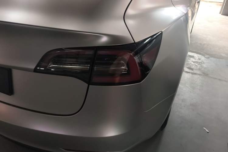 Used Tesla Model 3 2020 Standard Range Rear-Wheel Drive Upgraded Version Right Rear Taillight