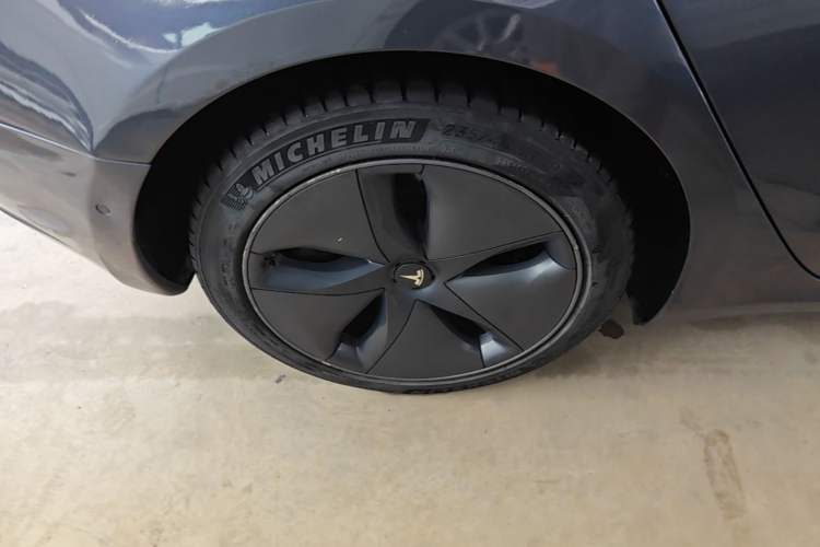 Used Tesla Model 3 2020 Standard Range Rear-Wheel Drive Upgraded Version Right Rear Wheel Hub