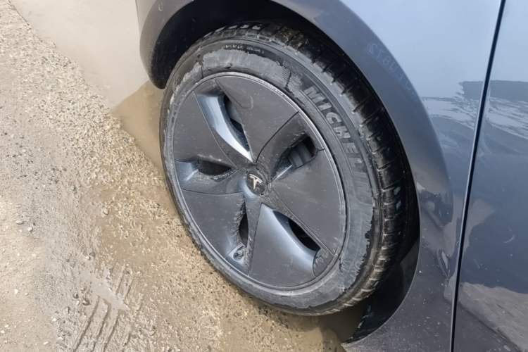 Used Tesla Model 3 2020 Refreshed Version Long-Range Rear-Wheel Drive Right Rear Wheel Hub