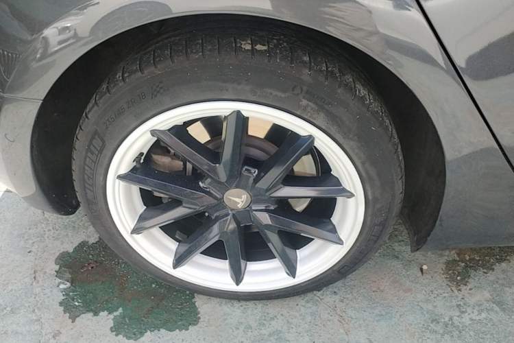 Used Tesla Model 3 2020 Standard Range Rear-Wheel Drive Upgraded Version Right Rear Wheel Hub