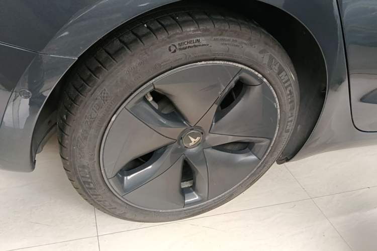 Used Tesla Model 3 2020 Refreshed Version Long-Range Rear-Wheel Drive Right Rear Wheel Hub