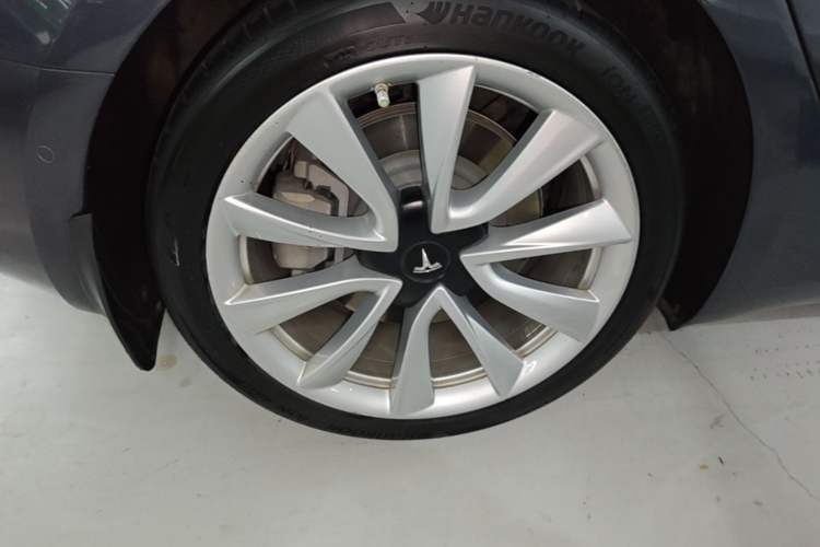 Used Tesla Model 3 2020 Refreshed Version Long-Range Rear-Wheel Drive Right Rear Wheel Hub