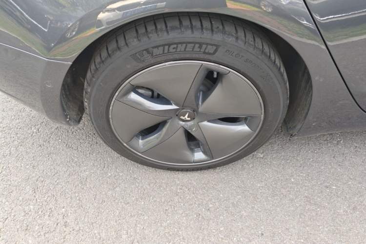 Used Tesla Model 3 2020 Refreshed Version Long-Range Rear-Wheel Drive Right Rear Wheel Hub