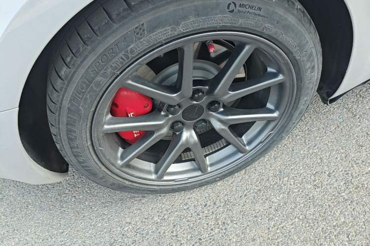 Used Tesla Model 3 2020 Standard Range Rear-Wheel Drive Upgraded Version Right Rear Wheel Hub