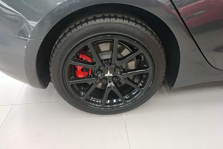 Used Tesla Model 3 2020 Refreshed Version Long-Range Rear-Wheel Drive Right Rear Wheel Hub