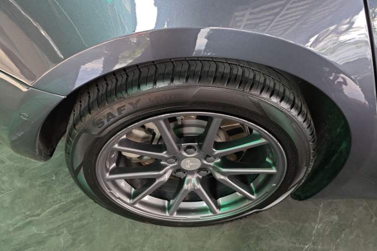 Used Tesla Model 3 2020 Standard Range Rear-Wheel Drive Upgraded Version Right Rear Wheel Hub