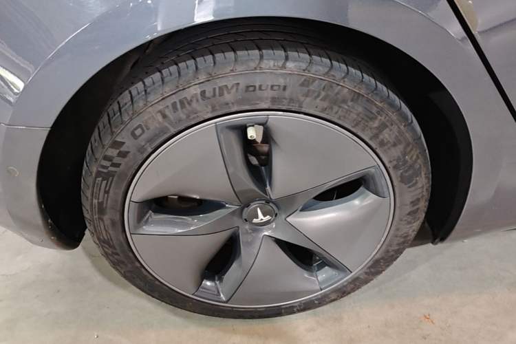 Used Tesla Model 3 2020 Refreshed Version Long-Range Rear-Wheel Drive Right Rear Wheel Hub