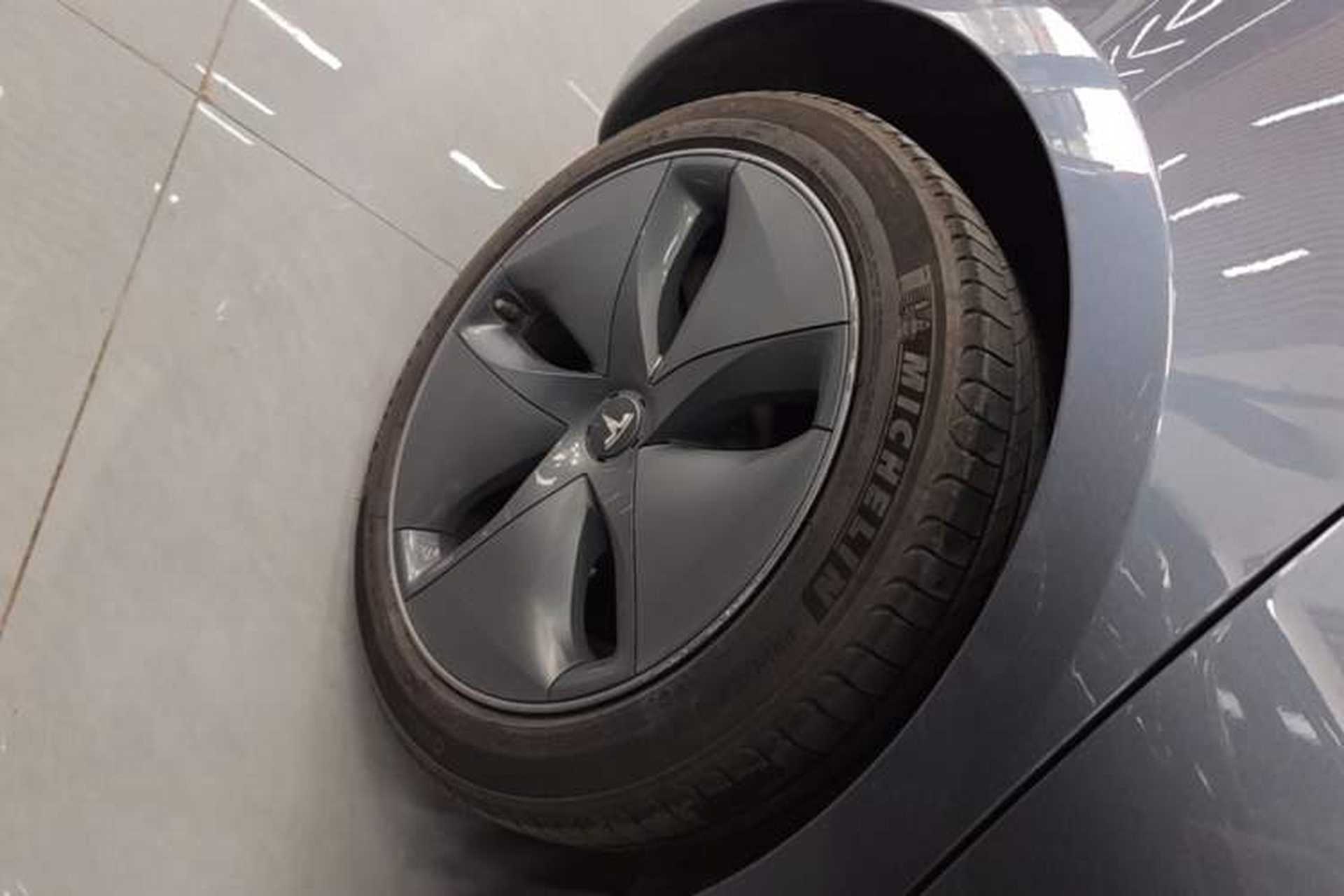 Used Tesla Model 3 2020 Standard Range Rear-Wheel Drive Upgraded Version Right Rear Wheel Hub