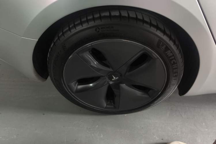 Used Tesla Model 3 2020 Standard Range Rear-Wheel Drive Upgraded Version Right Rear Wheel Hub