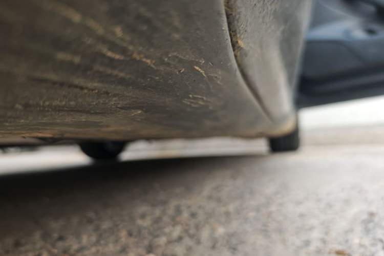 Used Tesla Model 3 2020 Long-Range Rear-Wheel-Drive Version Right Side Sill