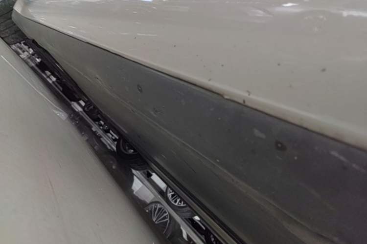 Used Tesla Model 3 2020 Standard Range Rear-Wheel Drive Upgraded Version Right Side Sill