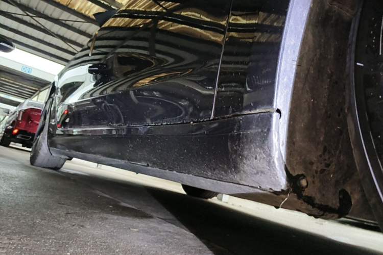 Used Tesla Model 3 2020 Revised Version Standard Range Rear-Wheel Drive – Upgraded Edition Right Side Sill