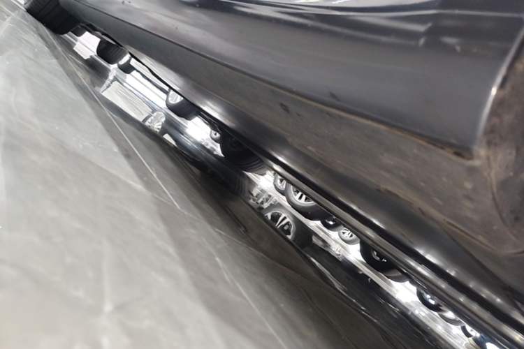 Used Tesla Model 3 2020 Standard Range Rear-Wheel Drive Upgraded Version Right Side Sill