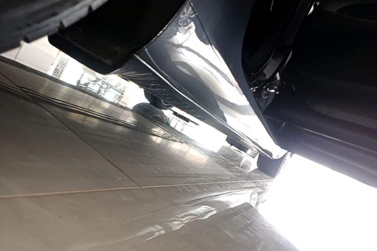 Used Tesla Model 3 2020 Standard Range Rear-Wheel Drive Upgraded Version Right Side Sill