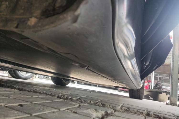 Used Tesla Model 3 2020 Revised Version Standard Range Rear-Wheel Drive – Upgraded Edition Right Side Sill