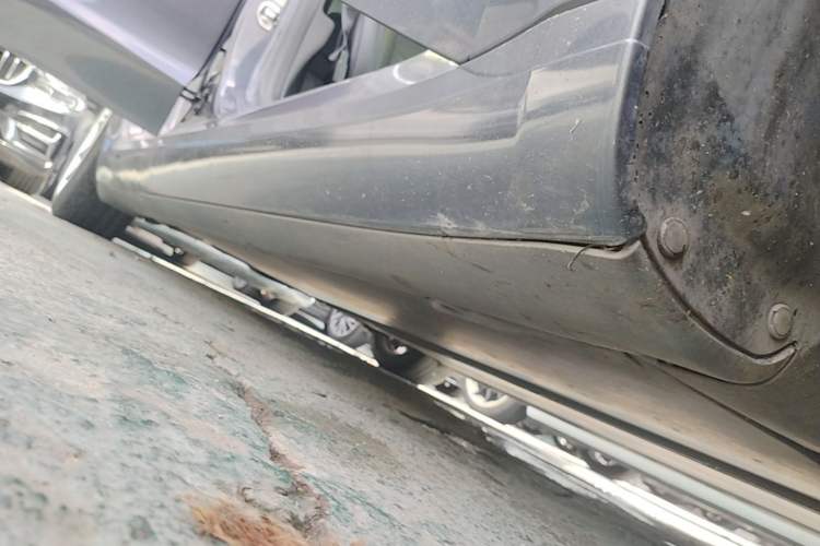 Used Tesla Model 3 2020 Standard Range Rear-Wheel Drive Upgraded Version Right Side Sill