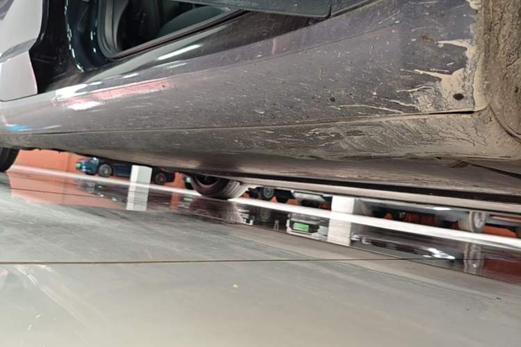 Used Tesla Model 3 2020 Refreshed Version Long-Range Rear-Wheel Drive Right Side Sill