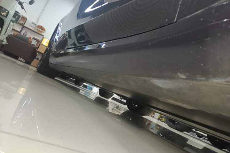 Used Tesla Model 3 2020 Revised Version Standard Range Rear-Wheel Drive – Upgraded Edition Right Side Sill
