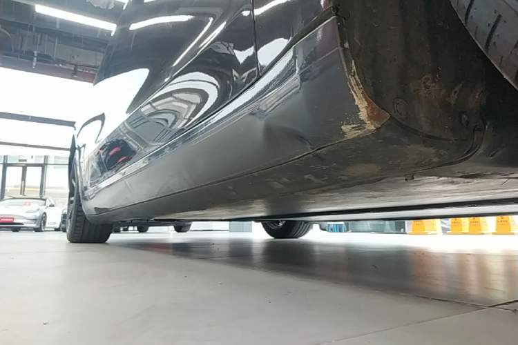 Used Tesla Model 3 2020 Refreshed Version Long-Range Rear-Wheel Drive Right Side Sill