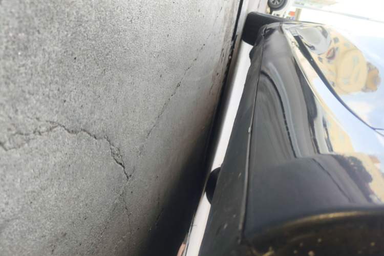 Used Tesla Model 3 2020 Standard Range Rear-Wheel Drive Upgraded Version Right Side Sill