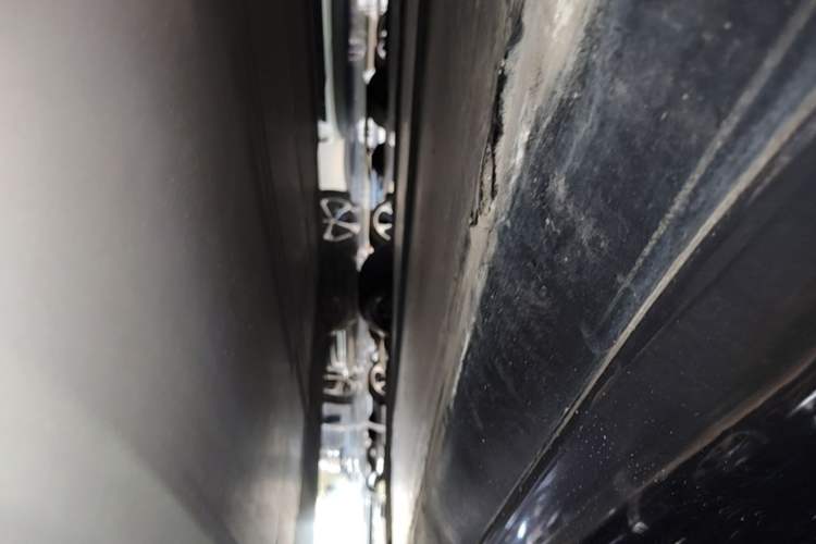 Used Tesla Model 3 2020 Standard Range Rear-Wheel Drive Upgraded Version Right Side Sill