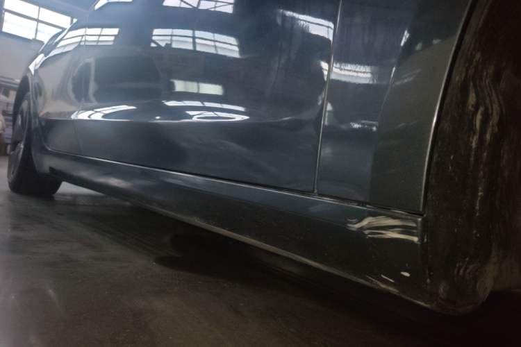 Used Tesla Model 3 2020 Refreshed Version Long-Range Rear-Wheel Drive Right Side Sill