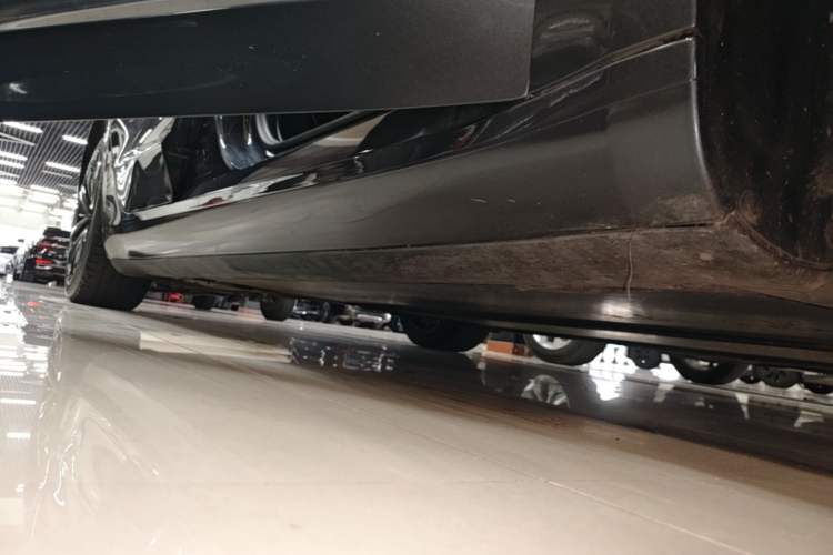 Used Tesla Model 3 2020 Revised Version Standard Range Rear-Wheel Drive – Upgraded Edition Right Side Sill